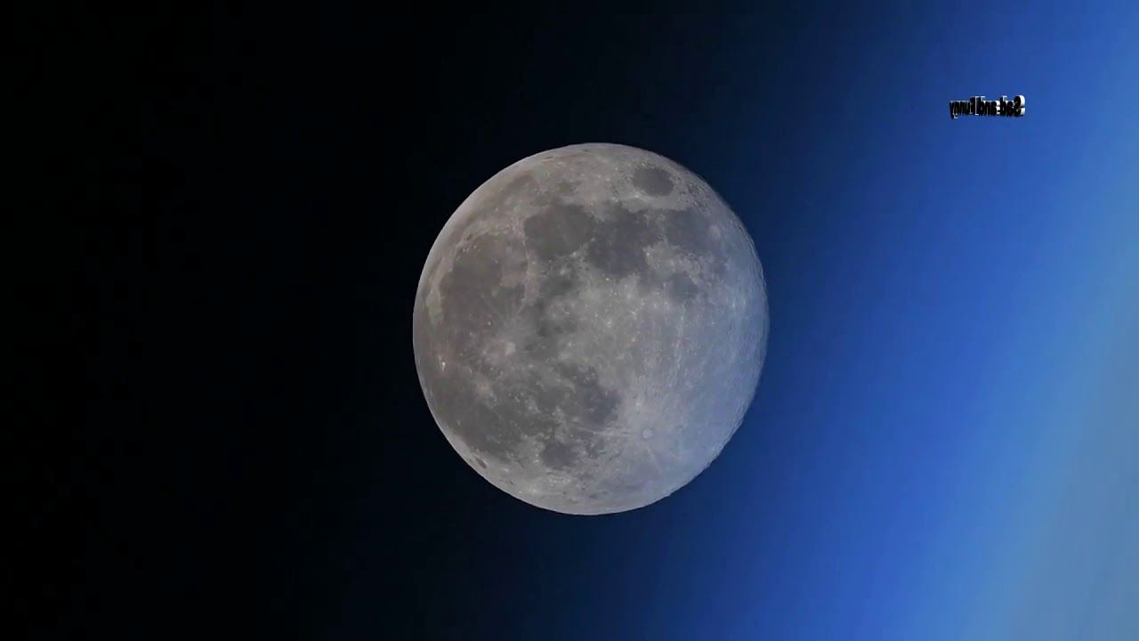 Місяць - фото 1