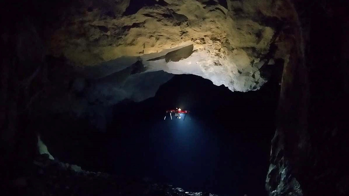 Представлено дрони для польотів в печерах - фото 1