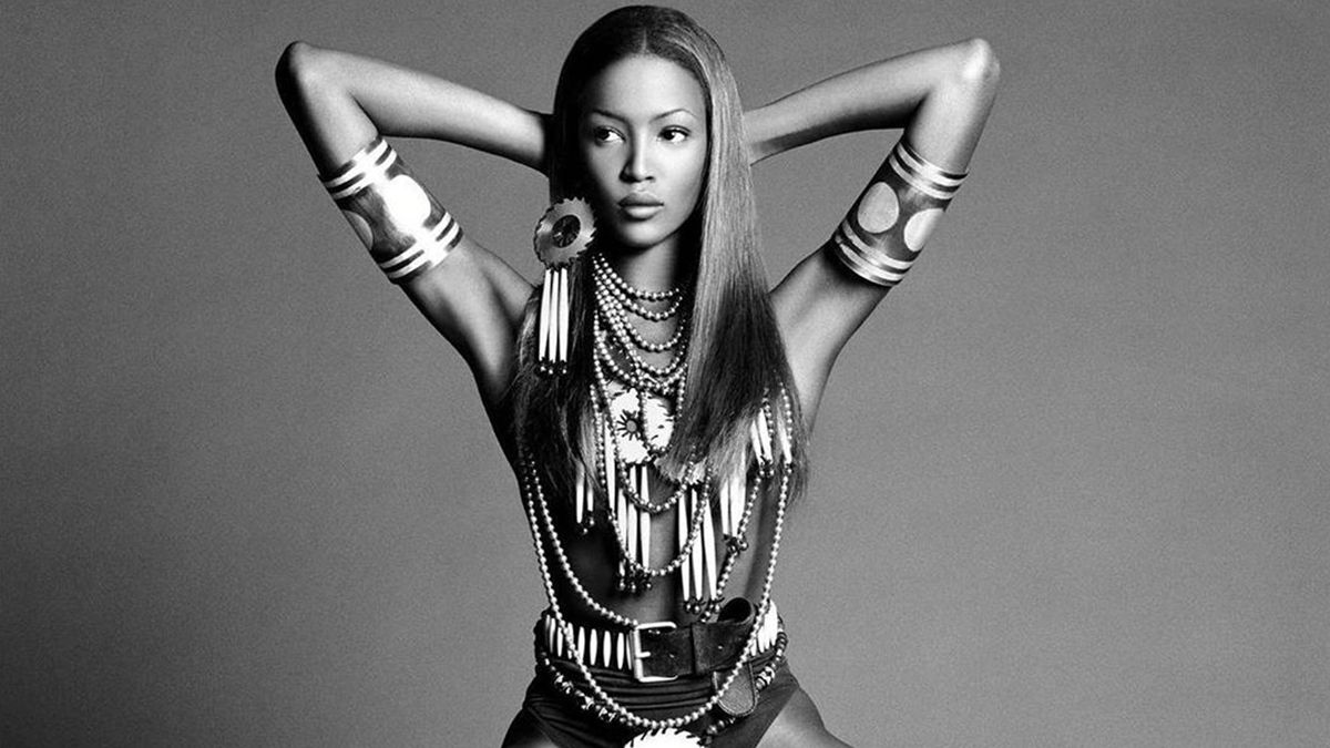 Наомі Кемпбелл показала архівне фото топлес (18+)