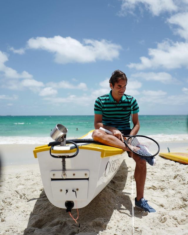 Що носить найстильніший чоловік десятиліття: 15 модних образів Роджера Федерера - фото 379321