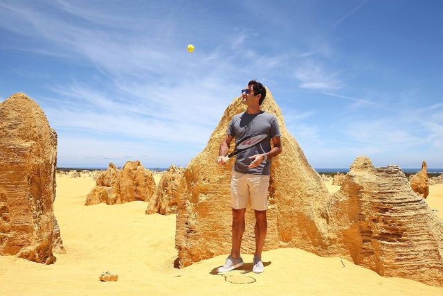 Що носить найстильніший чоловік десятиліття: 15 модних образів Роджера Федерера - фото 379326