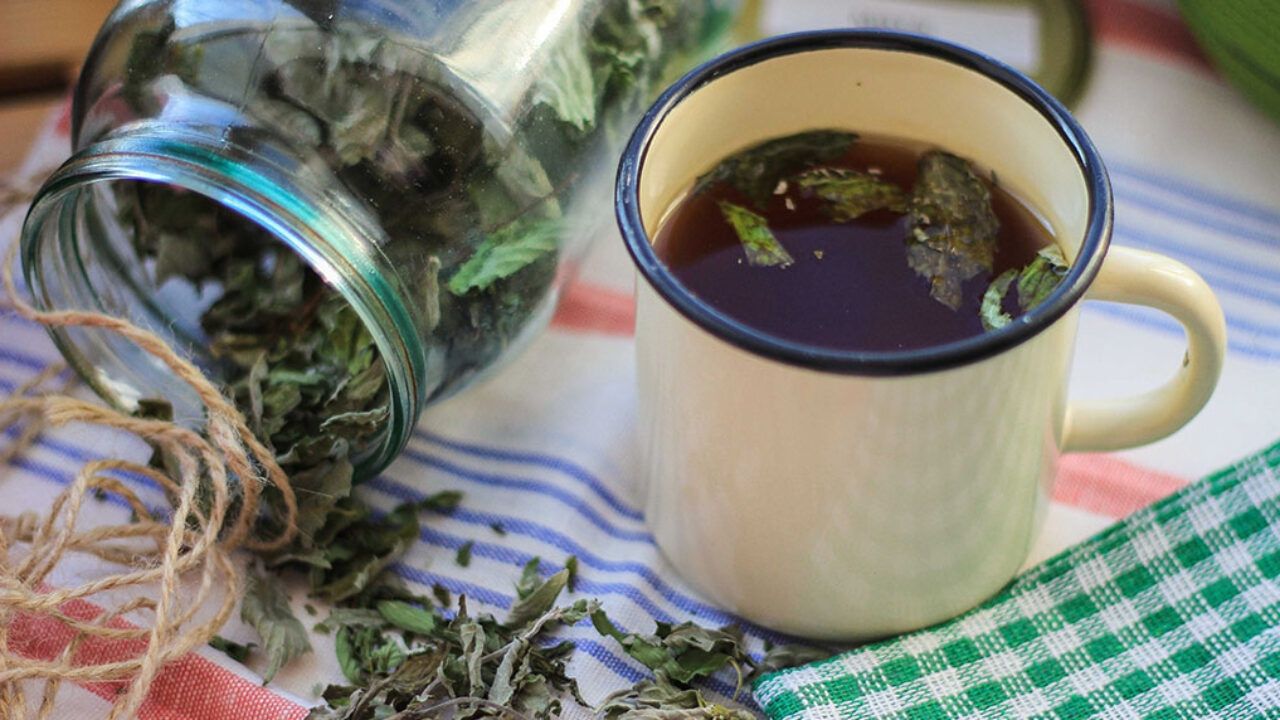 Теплі напої, які рятують від кашлю