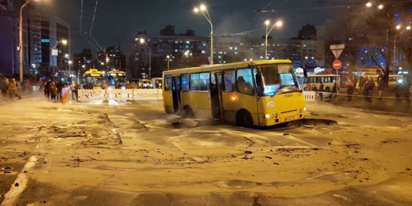 Як ТРЦ Ocean Plaza в Києві залило окропом: приголомшливі фото і відео