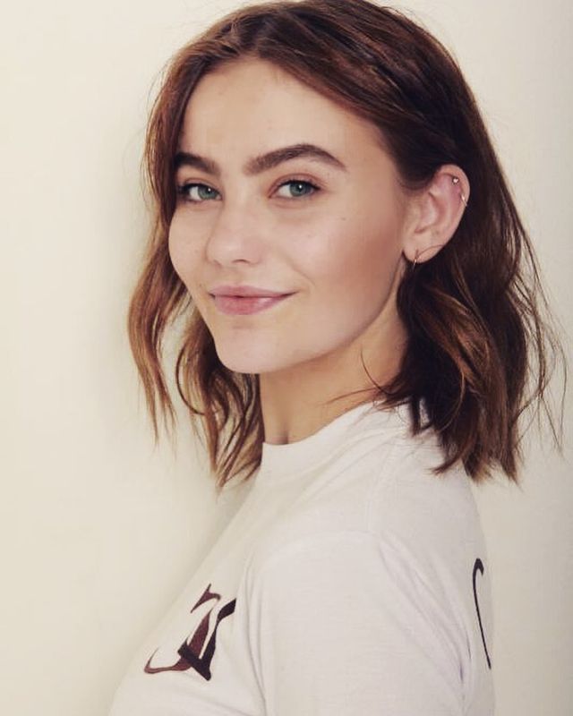 Юна візажистка з Данії прославилась через брови - фото 379588