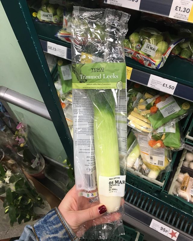 Як не треба упаковувати товари в магазинах: курйозні фото з Instagram - фото 379658