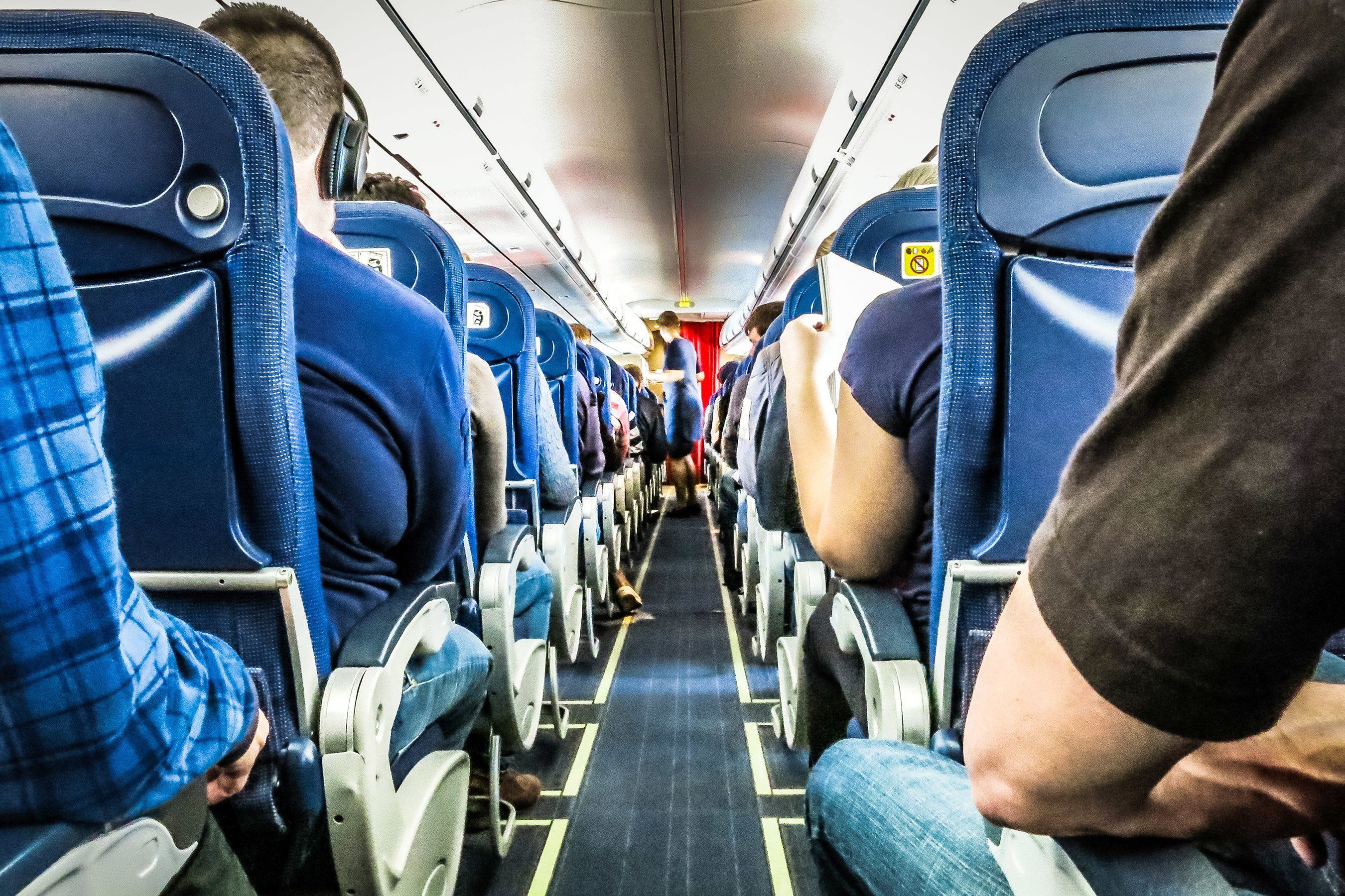 Ці поради дозволять не стояти в черзі до вбиральні літака - фото 1