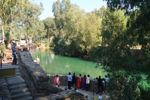 Хрещення Господнє: як виглядає річка Йордан, у якій хрестили Ісуса - фото 380602