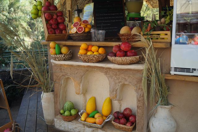 Хрещення Господнє: як виглядає річка Йордан, у якій хрестили Ісуса - фото 380603