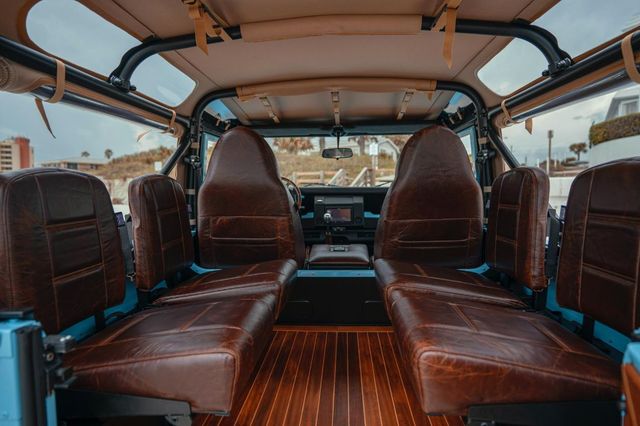 Автолюбителі переробили Land Rover в пляжний баггі: відео - фото 380743