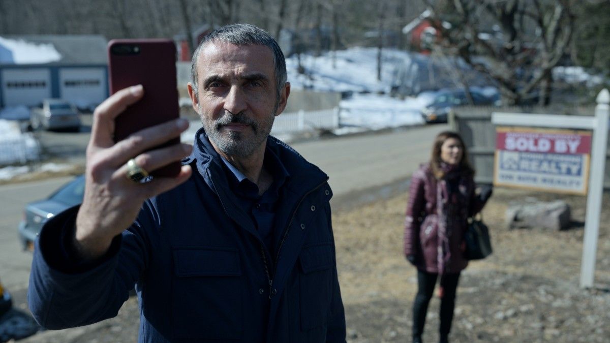 Тім Кук показав, як знімали серіал Маленька Америка