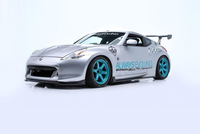 Понад 20 автомобілів і мотоциклів зірки Форсажу пішли з молотка - фото 381041