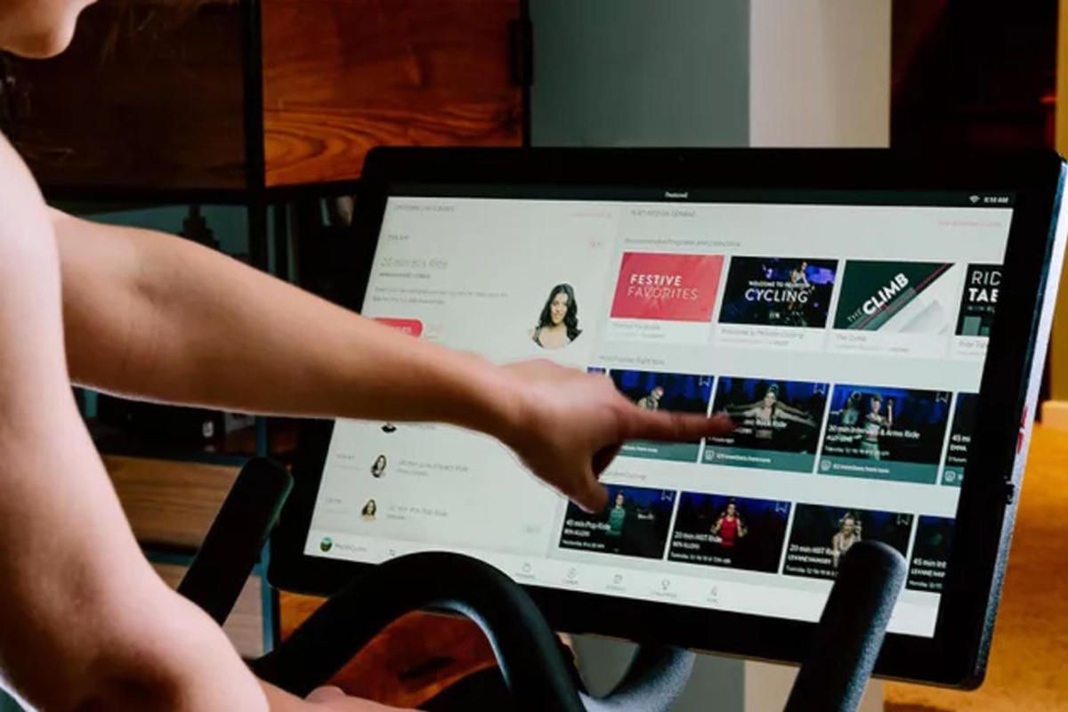 Велотренажер оснащений величезним екраном - фото 1