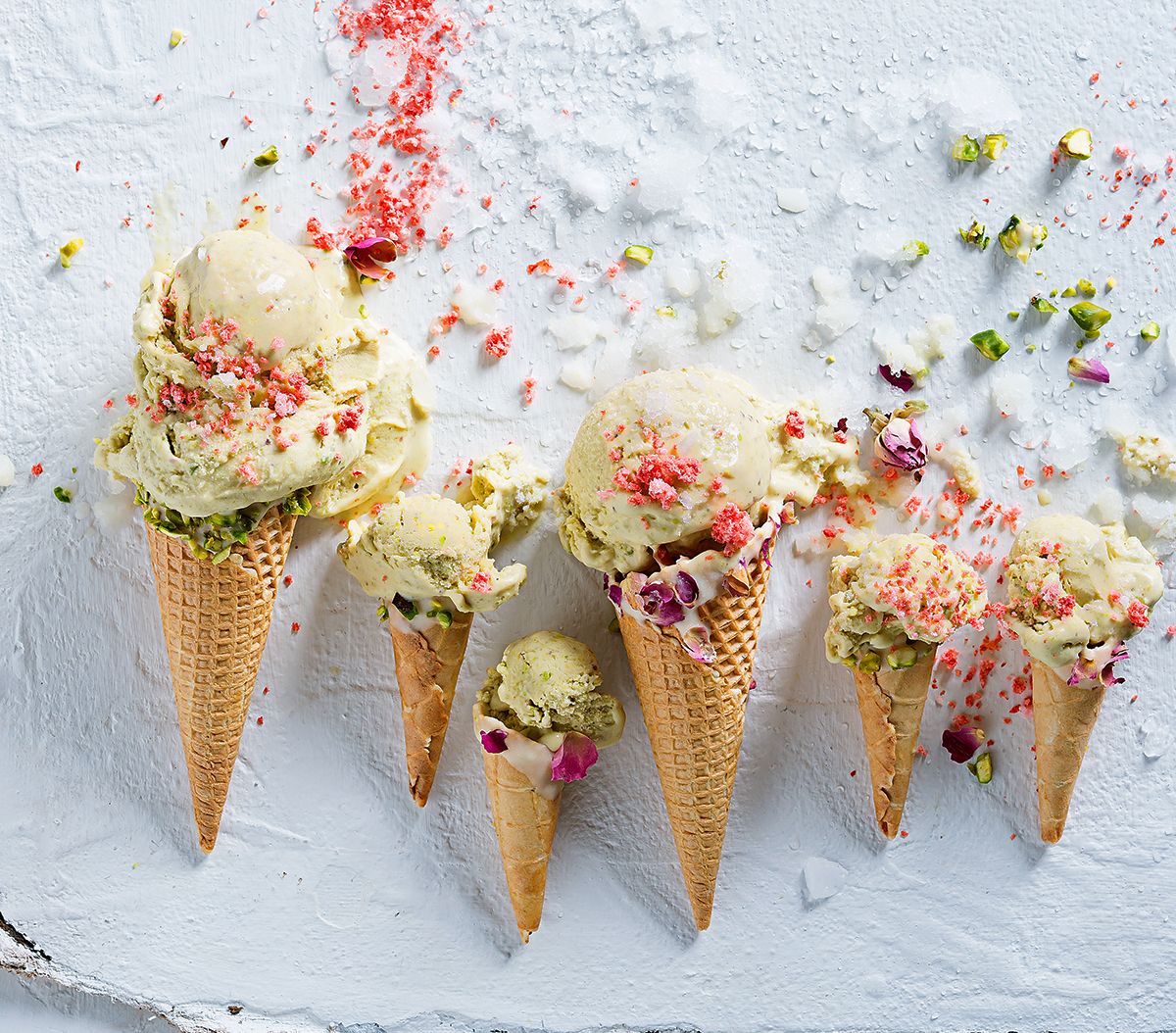 Немовля вперше скуштувало морозиво: його реакція безцінна