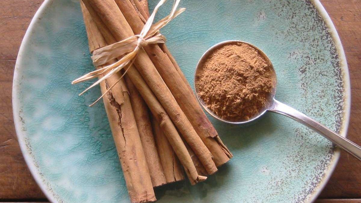Додавайте до страв: названі нові цілющі властивості кориці