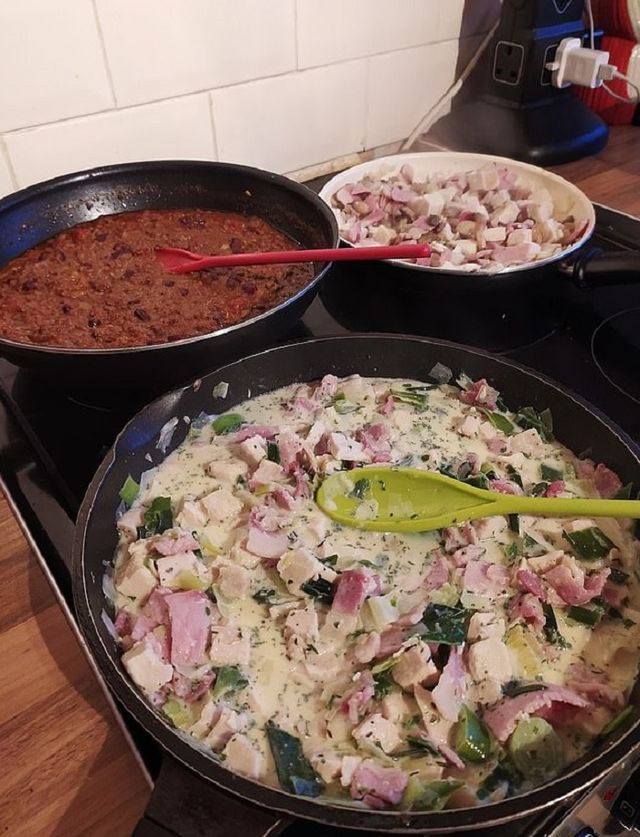 Студентка навчилася економити гроші кожного місяця завдяки їжі - фото 381283