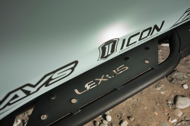 Lexus випустив оновлену версію позашляховика GX для фанатів пригод - фото 381303