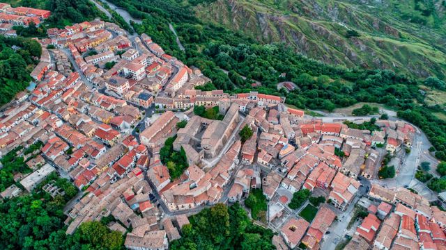 В Італії розпродають будинки по одному євро - фото 381327