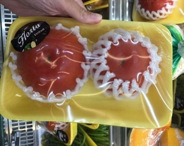 Епічне пакування продуктів в магазинах, яке викликає питання - фото 381379