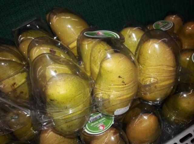 Епічне пакування продуктів в магазинах, яке викликає питання - фото 381393