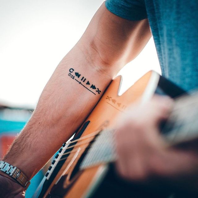 Модні чоловічі татуювання 2020: ТОП 50 ідей та прикладів тату у фото - фото 381584