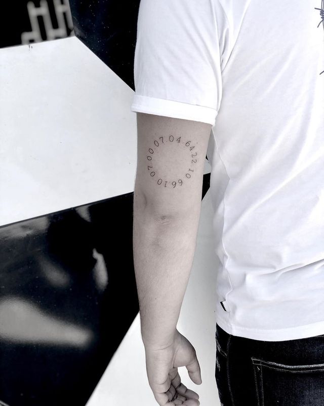 Модні чоловічі татуювання 2020: ТОП 50 ідей та прикладів тату у фото - фото 381609