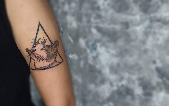 Модні чоловічі татуювання 2020: ТОП 50 ідей та прикладів тату у фото - фото 381622