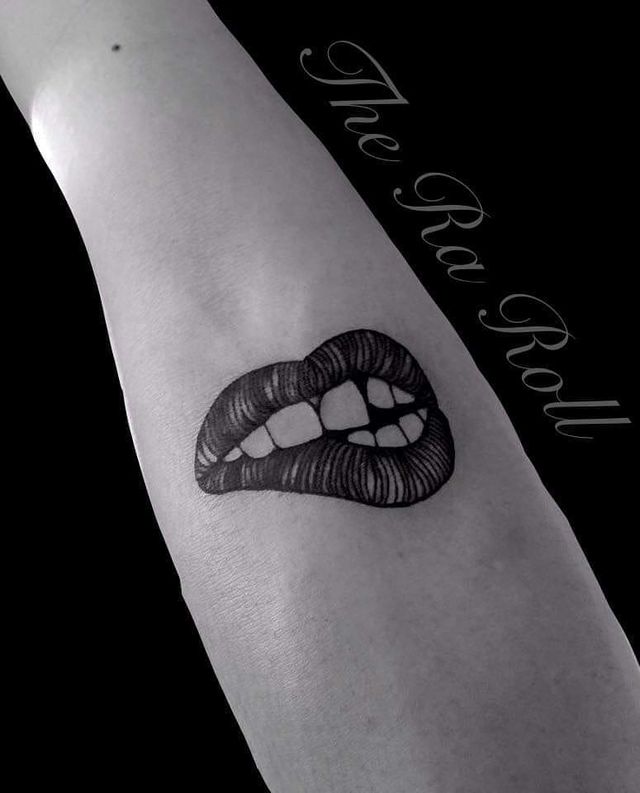 Модні чоловічі татуювання 2020: ТОП 50 ідей та прикладів тату у фото - фото 381626