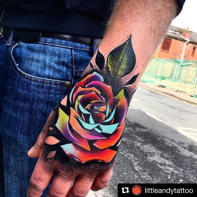 Модні чоловічі татуювання 2020: ТОП 50 ідей та прикладів тату у фото - фото 381638