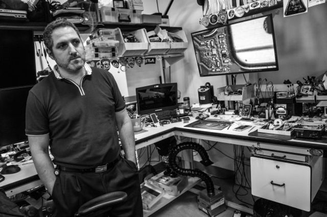 У США створили лабораторію для 'злому' iPhone за 10 мільйонів доларів - фото 381662