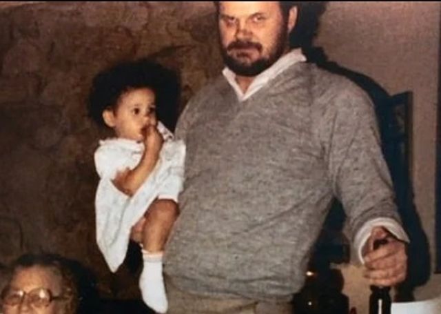 Батько Меган Маркл показав її дитячі фото: унікальні кадри - фото 381750