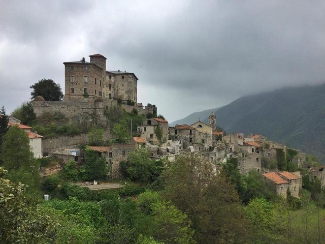 Як виглядає найнебезпечніше місто-примара у серці Європи - фото 382017