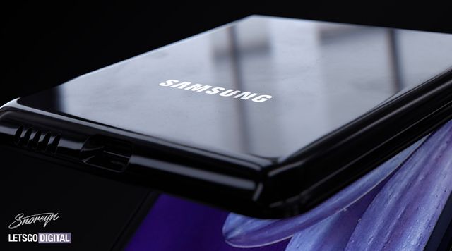 Samsung презентує смартфон з режимом ноутбука - фото 382038