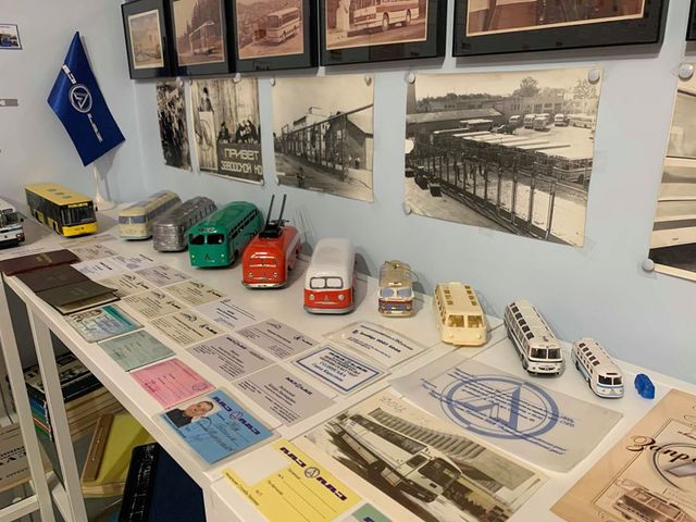 Автобуси ЛАЗ в США: в мережі показали вражаючу колекцію - фото 382066