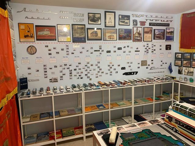 Автобуси ЛАЗ в США: в мережі показали вражаючу колекцію - фото 382068