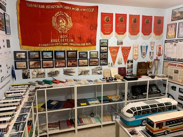 Автобуси ЛАЗ в США: в мережі показали вражаючу колекцію - фото 382072