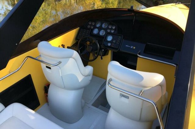 У мережі показали унікальний спортивний катер Ferrari - фото 382140