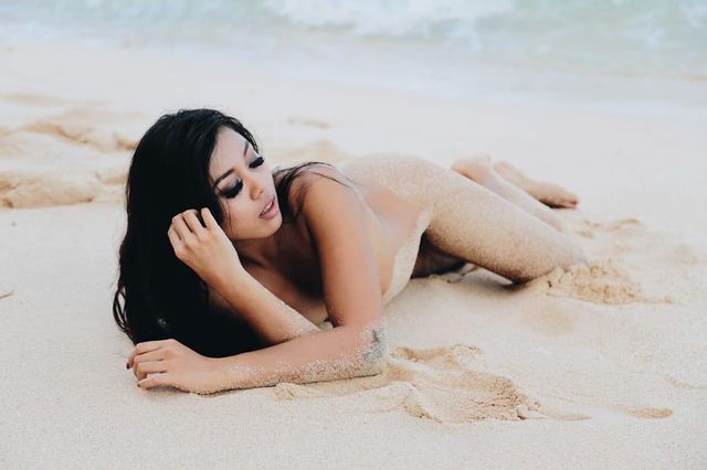 Дівчина тижня: хтива модель Аю Саша, яка обожнює зніматися НЮ (18+) - фото 382164