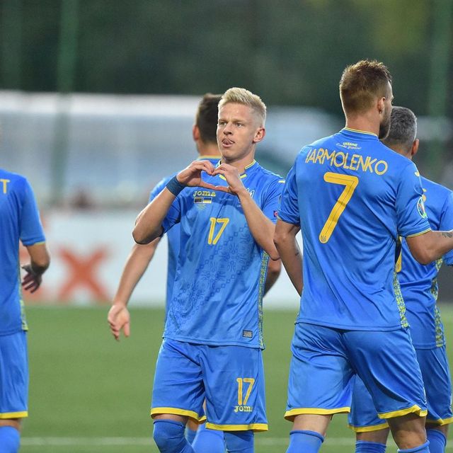 Зінченко став першим українським футболістом, який набрав мільйон підписників в Instagram - фото 382380