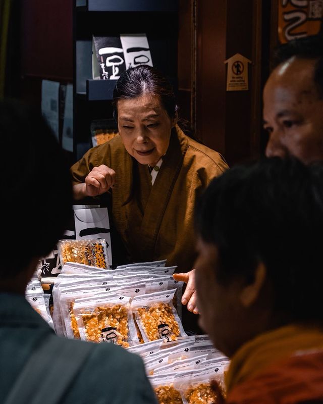 Вуличні фото Японії, які змушують затримати погляд - фото 382516