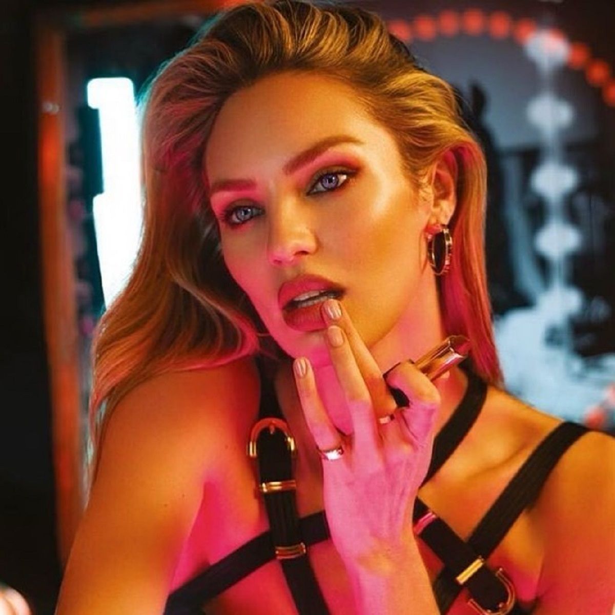 Кендіс Свейнпол у бікіні - фото 1