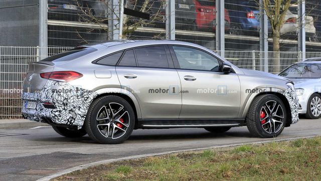 У Лос-Анджелесі представлять унікальний Mercedes-AMG - фото 382603