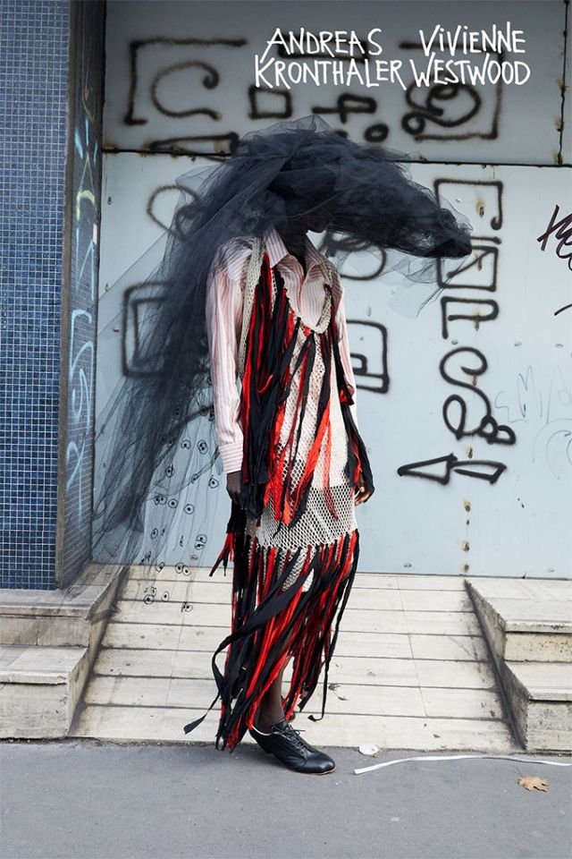 Уперше за 33 роки: гола Наомі Кемпбелл знялася для Vivienne Westwood - фото 382664