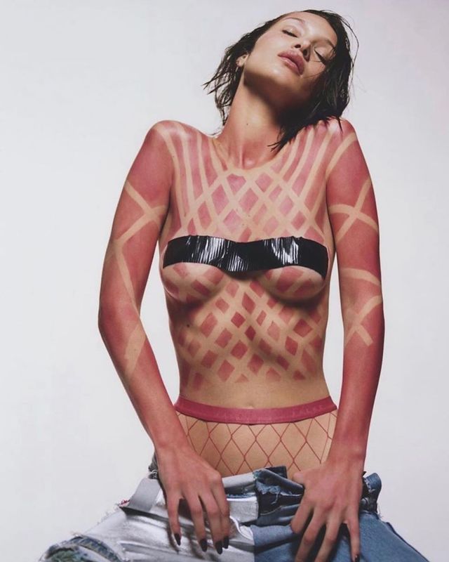 Найкрасивіша дівчина світу знялася топлес у пікантній фотосесії: відверті фото (18+) - фото 382830