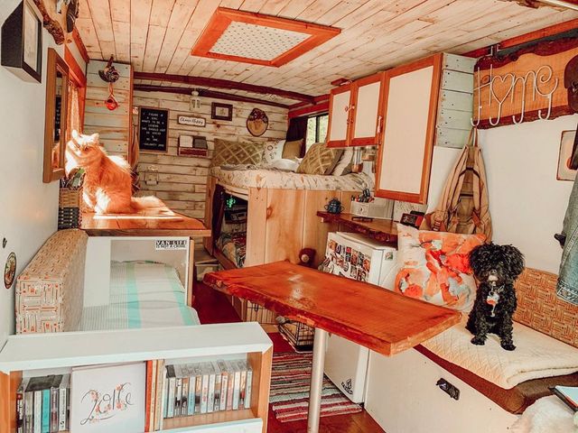 Жінка перетворила пожежну машину в затишний будинок на колесах: фото - фото 383126