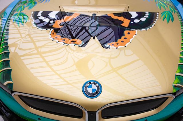 Арт-кар BMW продали задля боротьби з пластиком в океанах - фото 383404