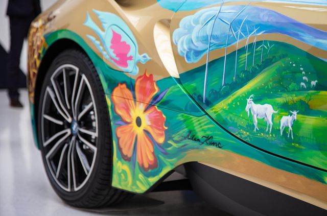 Арт-кар BMW продали задля боротьби з пластиком в океанах - фото 383406