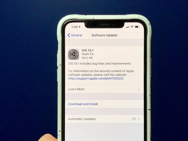 На iOS оновлення 'прилітають' регулярно - фото 383708