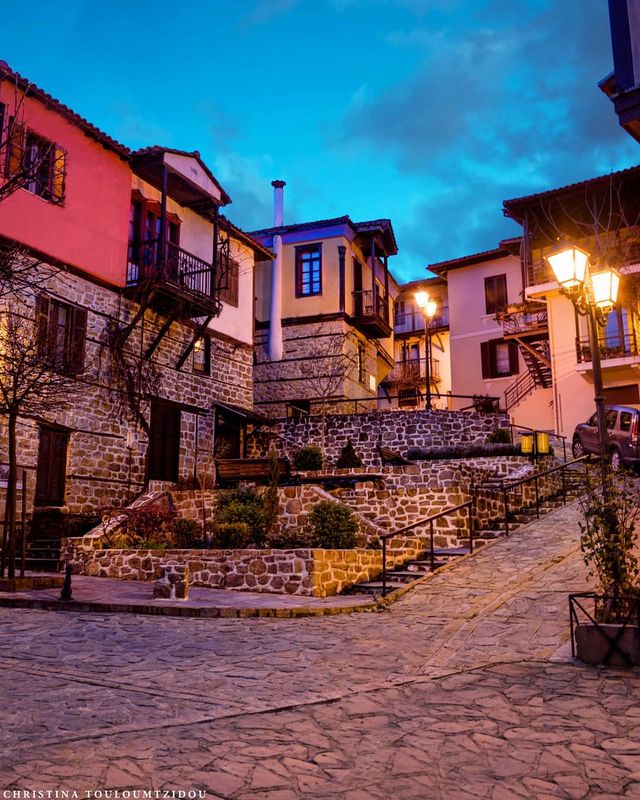 Як виглядає життя у Греції: яскраві вуличні фото - фото 383969