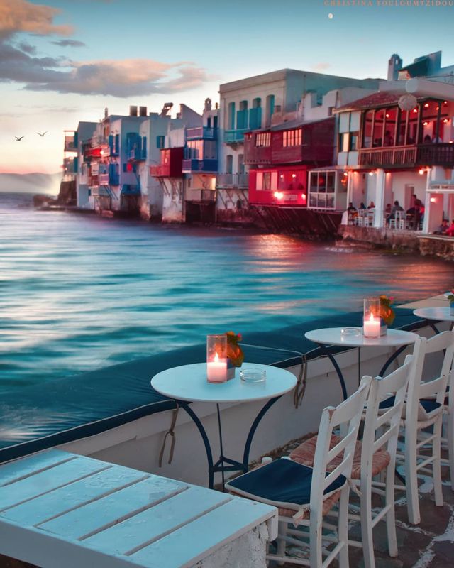 Як виглядає життя у Греції: яскраві вуличні фото - фото 383986