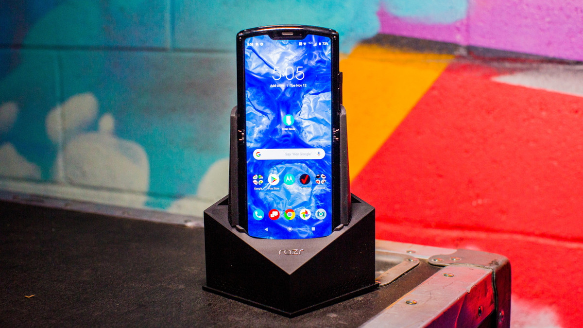Користувачі Motorola RAZR (2019) скаржаться на шарніри смартфона - фото 1